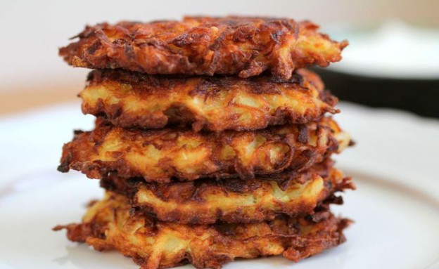 חידון על חג החנוכה by Maayan Gigi - Ourboox.com