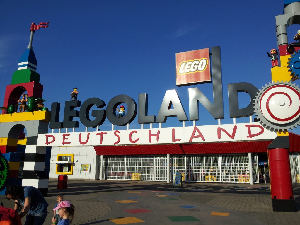 מקומות מגניבים שהינו בהם בעולם by ella - Ourboox.com