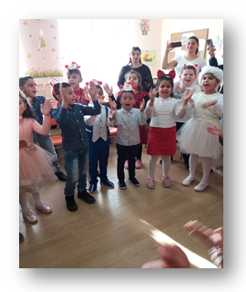 Коледни празници by Sevda - Illustrated by Избрани стихотворения за Коледа и Нова година - Ourboox.com