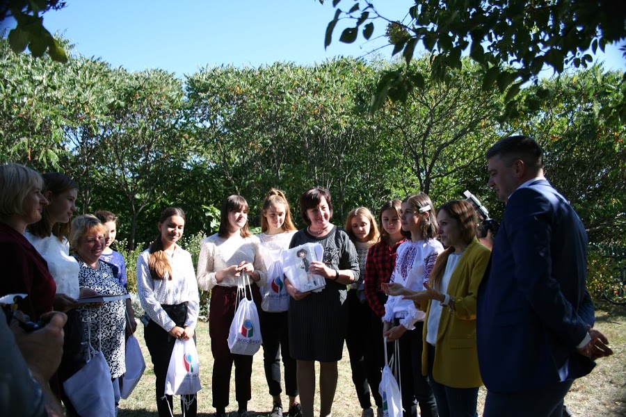 Проєкти учасниць Онлайн-інтенсиву для освітян by Nataliia - Illustrated by Лабораторія з розвитку критичного мислення НЦ"МАНУ" - Ourboox.com