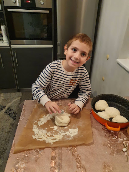 Бъдни вечер и Коледа с Веселите врабчета by Georgieva - Ourboox.com