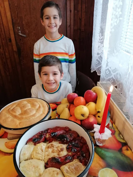 Бъдни вечер и Коледа с Веселите врабчета by Georgieva - Ourboox.com