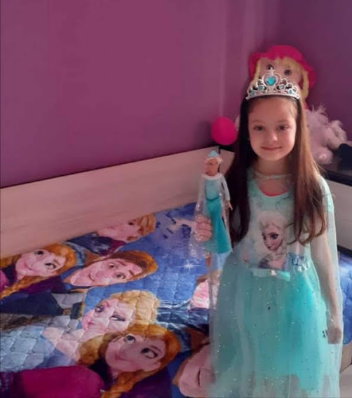 Бъдни вечер и Коледа с Веселите врабчета by Georgieva - Ourboox.com