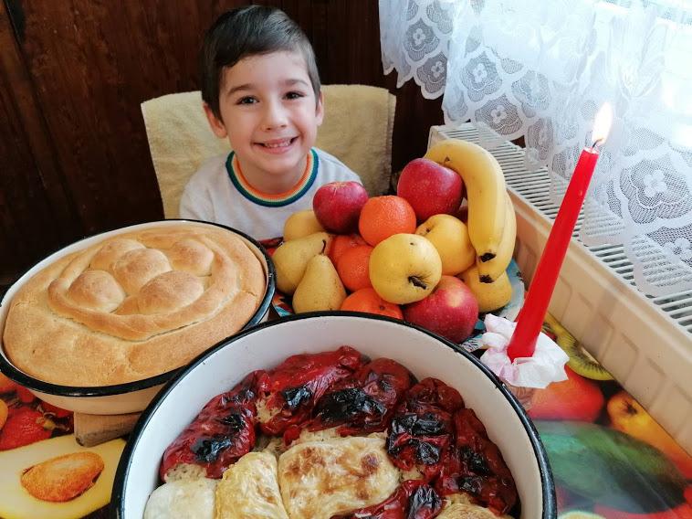 Бъдни вечер и Коледа с Веселите врабчета by Georgieva - Ourboox.com