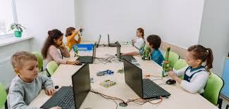 תואר שני- ניהול מערכות חינוך by Afawi Randa - Illustrated by עפאוי רנדה - Ourboox.com