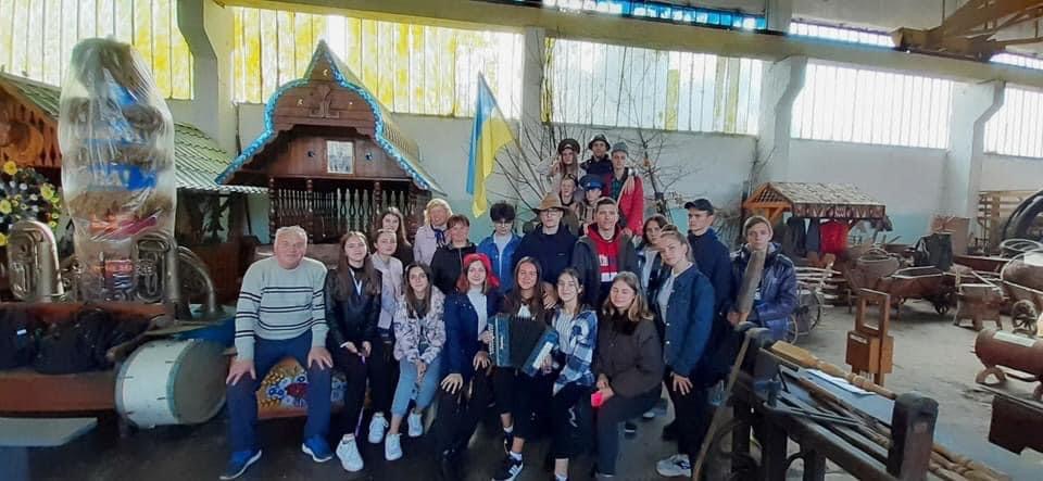 Проєкти учасниць Онлайн-інтенсиву для освітян by Nataliia - Illustrated by Лабораторія з розвитку критичного мислення НЦ"МАНУ" - Ourboox.com