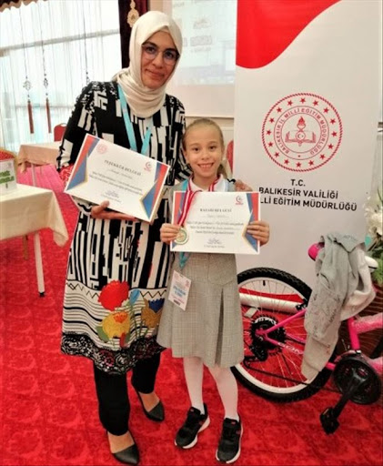 ÖĞRETMENİMLE UNUTAMADIĞIM BİR ANIM by TUĞSEM - Ourboox.com