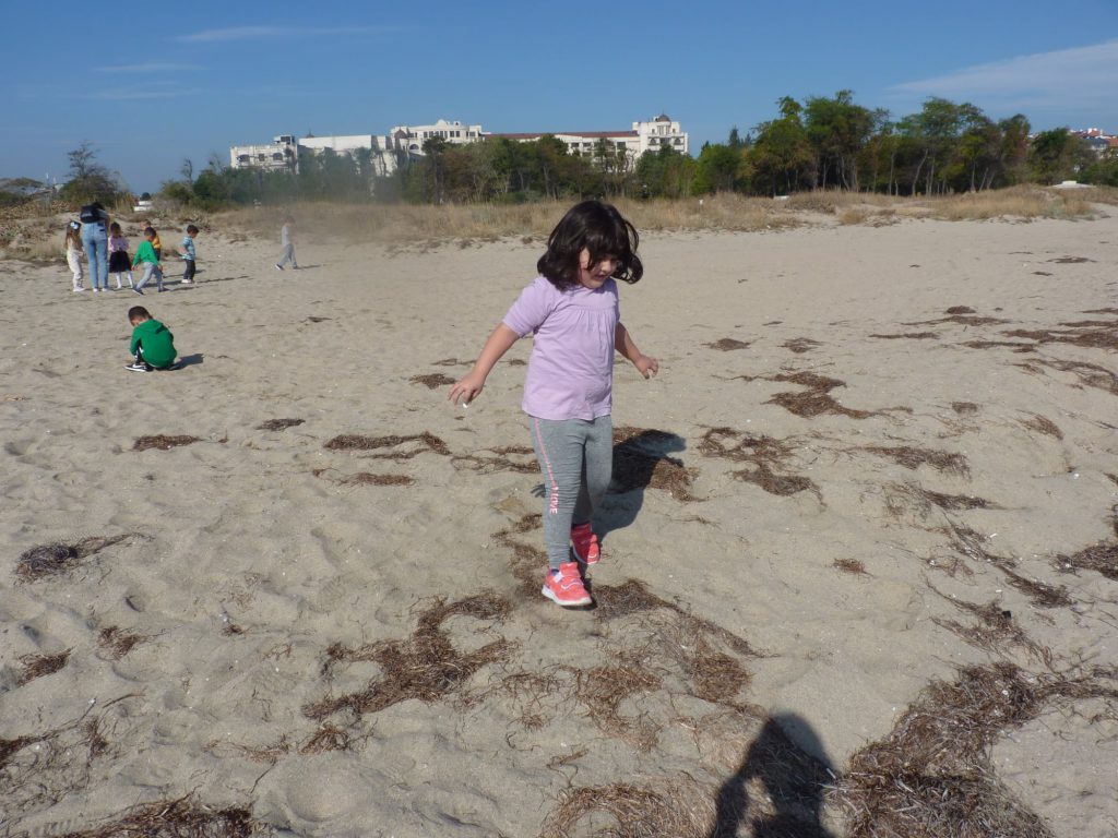 модно ревю by Natalia Yordanova - Ourboox.com