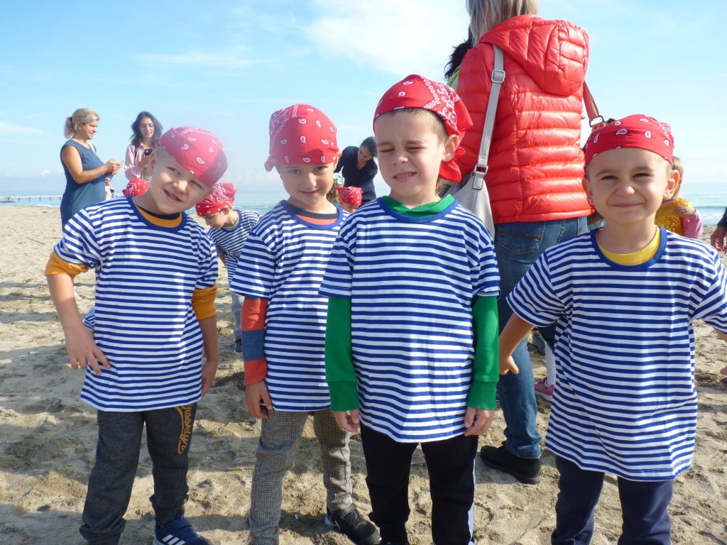 модно ревю by Natalia Yordanova - Ourboox.com