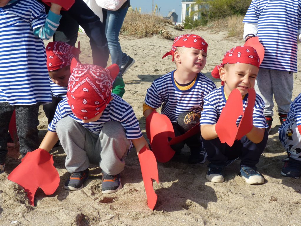 модно ревю by Natalia Yordanova - Ourboox.com