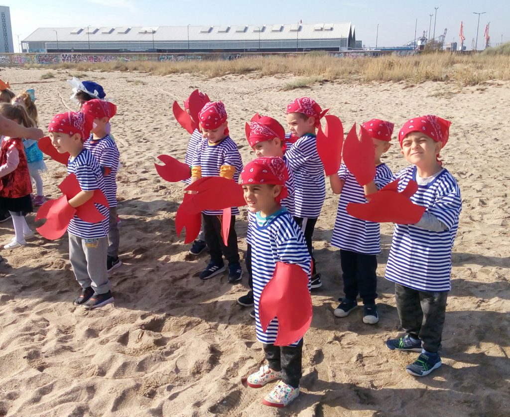 модно ревю by Natalia Yordanova - Ourboox.com