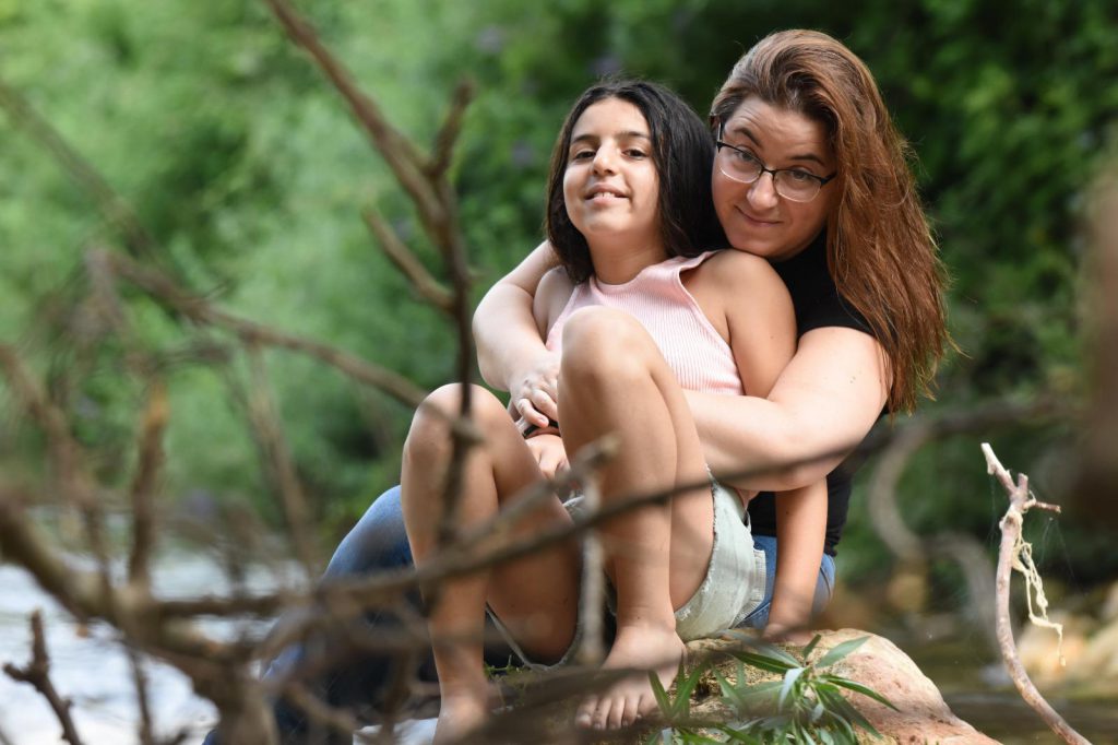 שורשים by ofir zavdazky - Ourboox.com