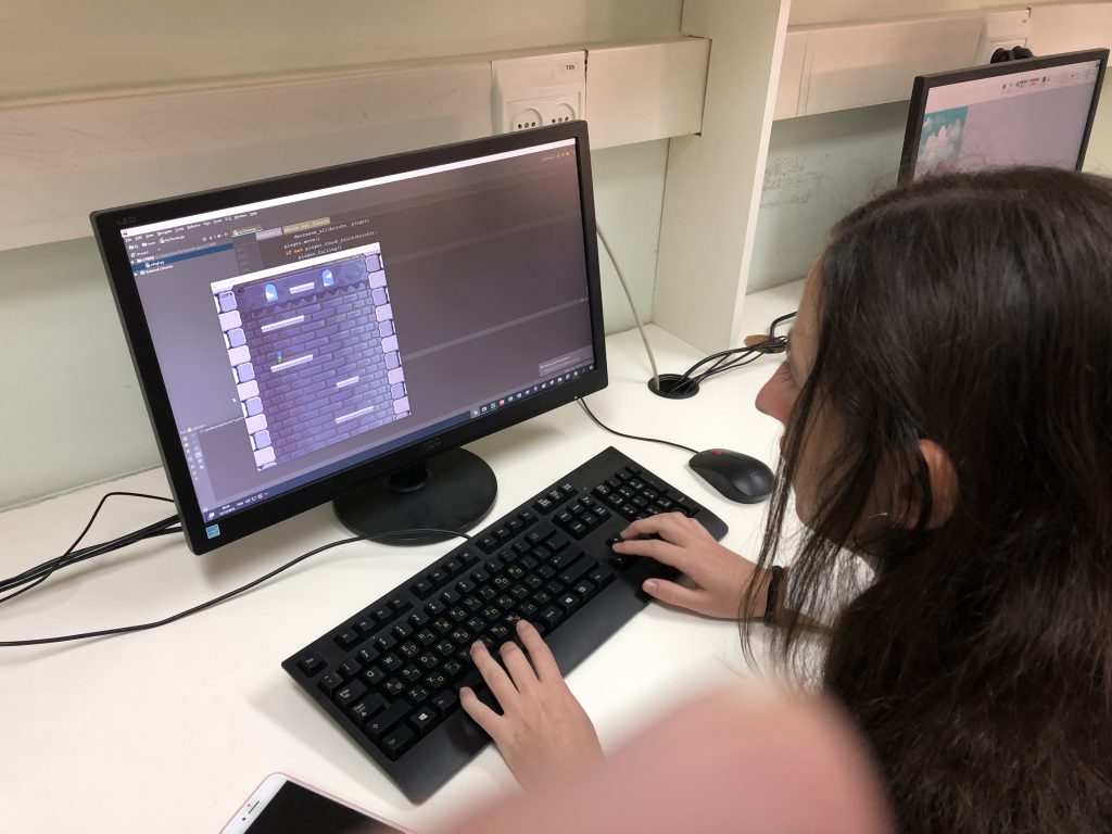 מגמת מדעי המחשב והנדסת תוכנה by Ariel Klefner - Ourboox.com