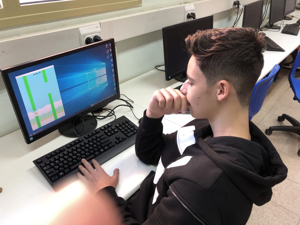 מגמת מדעי המחשב והנדסת תוכנה by Ariel Klefner - Ourboox.com