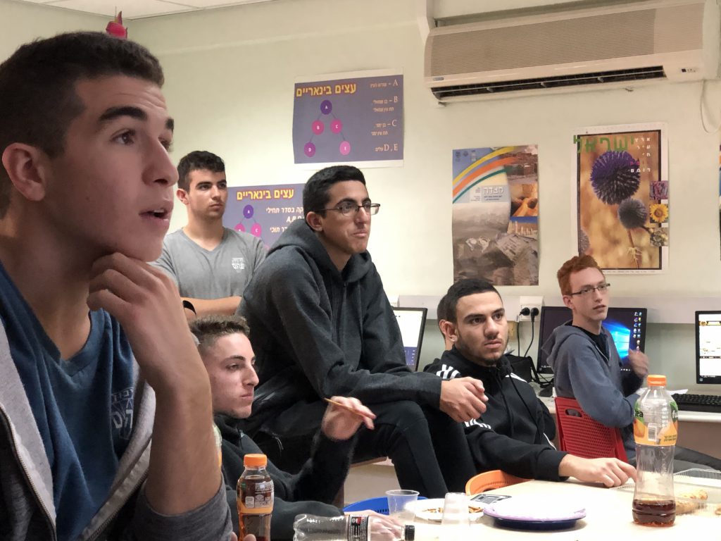 מגמת מדעי המחשב והנדסת תוכנה by Ariel Klefner - Ourboox.com