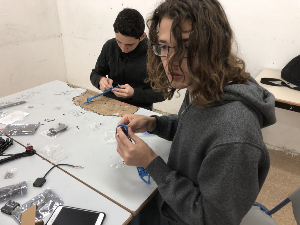 מגמת מדעי המחשב והנדסת תוכנה by Ariel Klefner - Ourboox.com