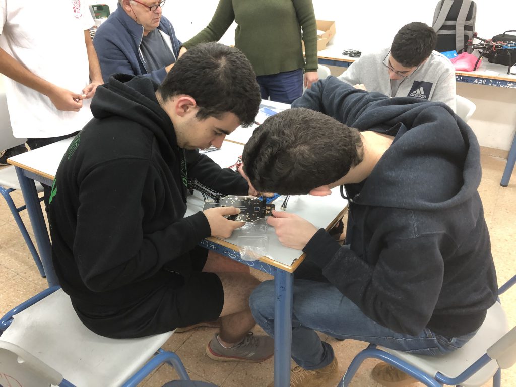 מגמת מדעי המחשב והנדסת תוכנה by Ariel Klefner - Ourboox.com