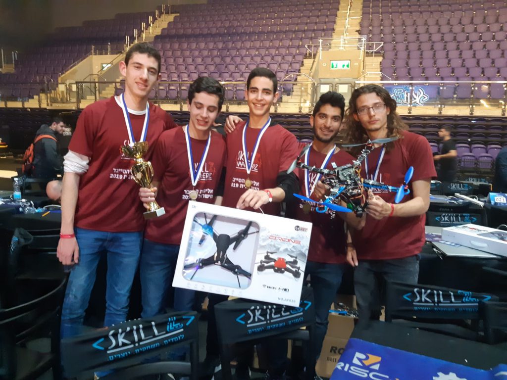 מגמת מדעי המחשב והנדסת תוכנה by Ariel Klefner - Ourboox.com