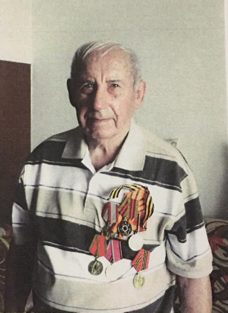 עבודת שורשים by michal - Ourboox.com