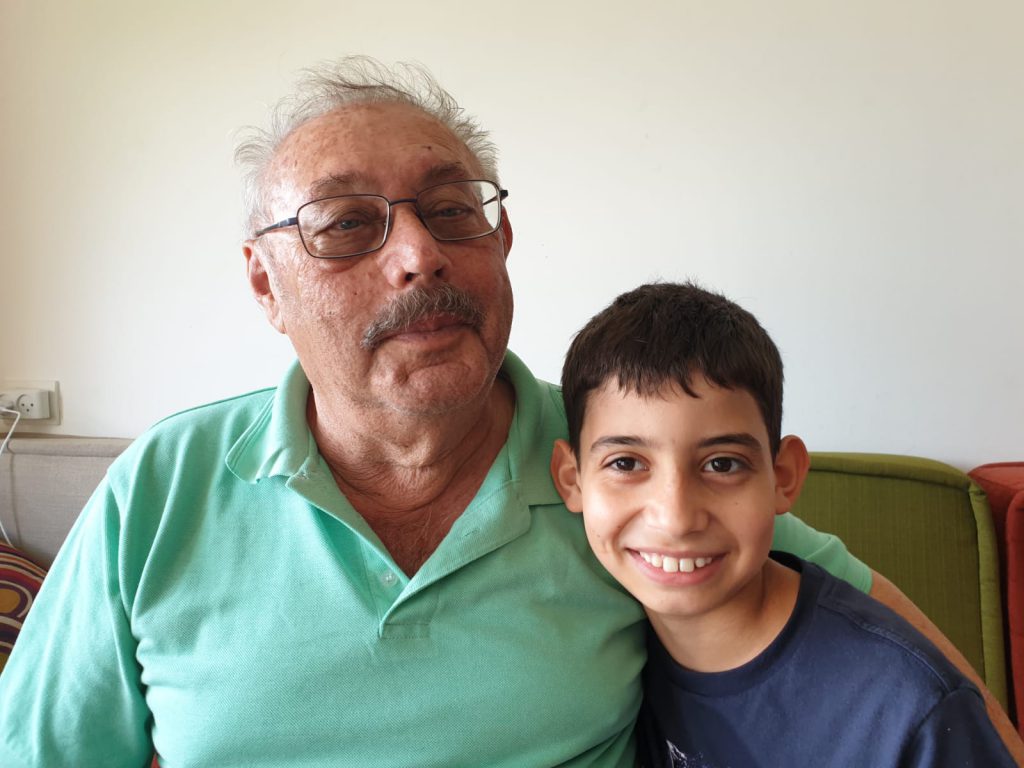 עבודת שורשים by uri - Ourboox.com