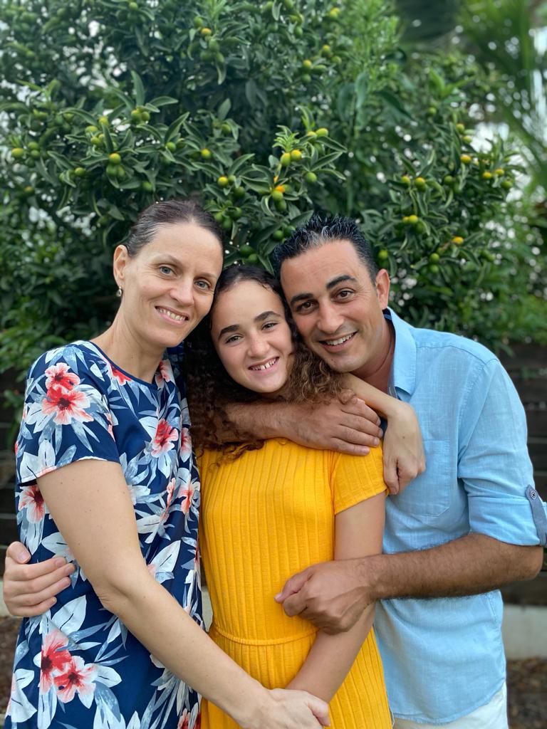 עבודת שורשים by Ella - Ourboox.com