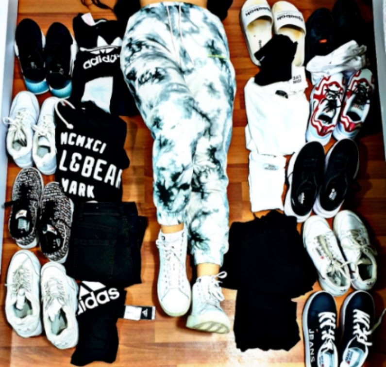 אומנות דיגיטלית קורל ספיר ט8 תיק עבודות by Coral - Ourboox.com