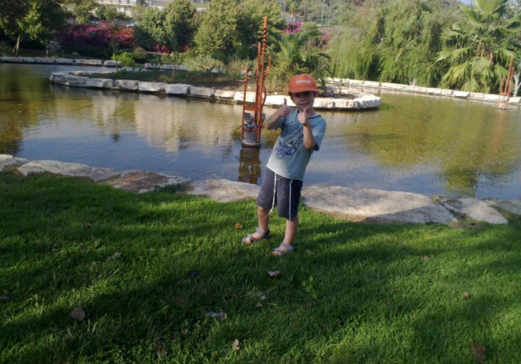 נקודות חן ביקנעם העיר הירוקה שלנו. המלצות תלמידי כיתה ו’1 לבילוי קרוב לבית by maya tavory - Illustrated by כיתה ו