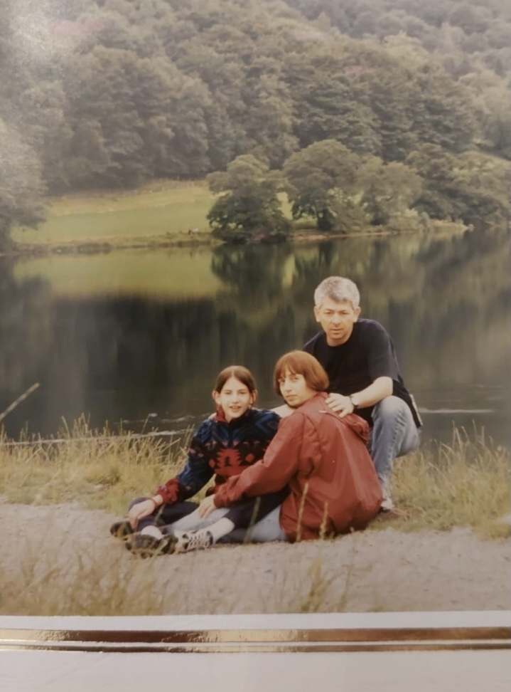 Childhood Experiences of Identity by Narmeen - Ourboox.com