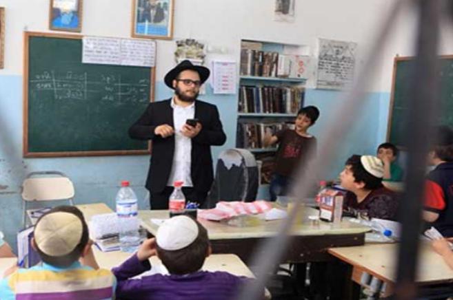 Our Childhood Experiences of Identity by Fatma Ezzat Foqara - Ourboox.com