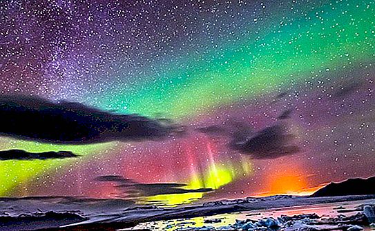 الشفق القطبي by Adriana Sakran - Ourboox.com