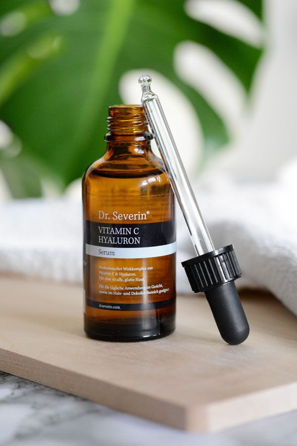 Makeup by Khristina - Ourboox.com