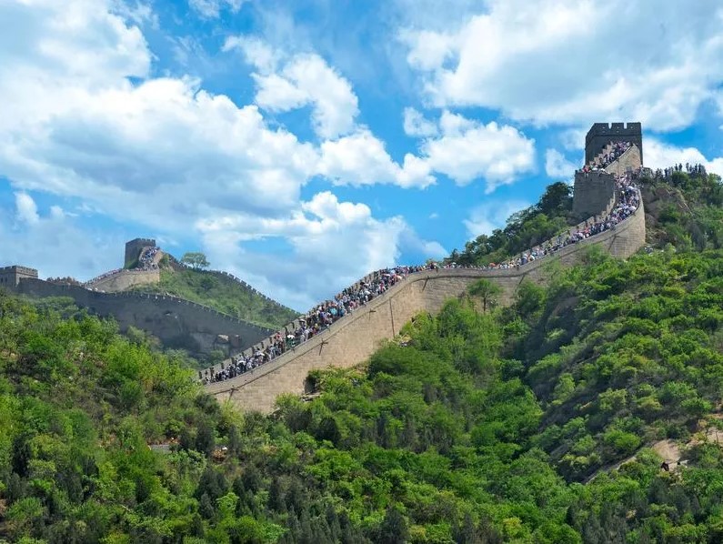 أماكن سياحية حول العالم by Ammar Abo Blal - Ourboox.com