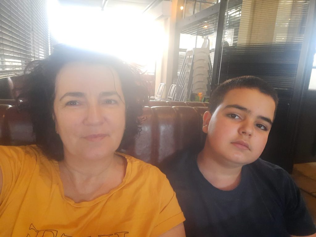 עבודת שורשים – משהhttps://s3-eu-west-1.amazonaws.com/ourboox-media-prod/wp-content/uploads/2021/02/11111300/Product-21.jpeg by MOSHE - Ourboox.com