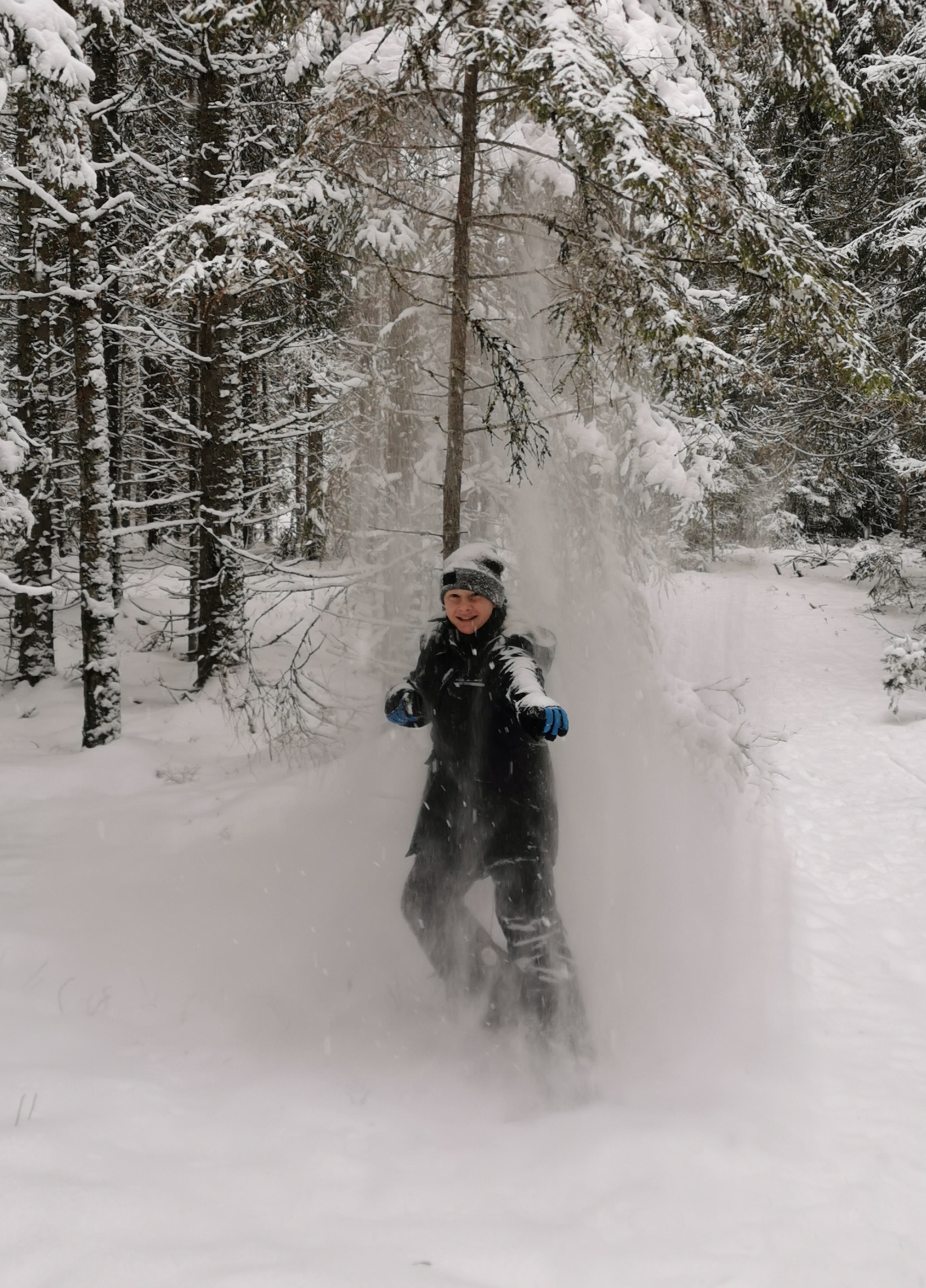 Minu pere ja kodu lood by Trevor Paltser - Illustrated by Trevor Paltser - Ourboox.com