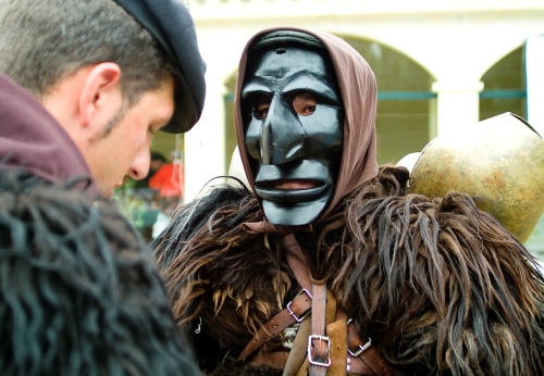 IMAGES FROM THE WORLD PEOPLE by RANIN HALLOUN - Ourboox.com