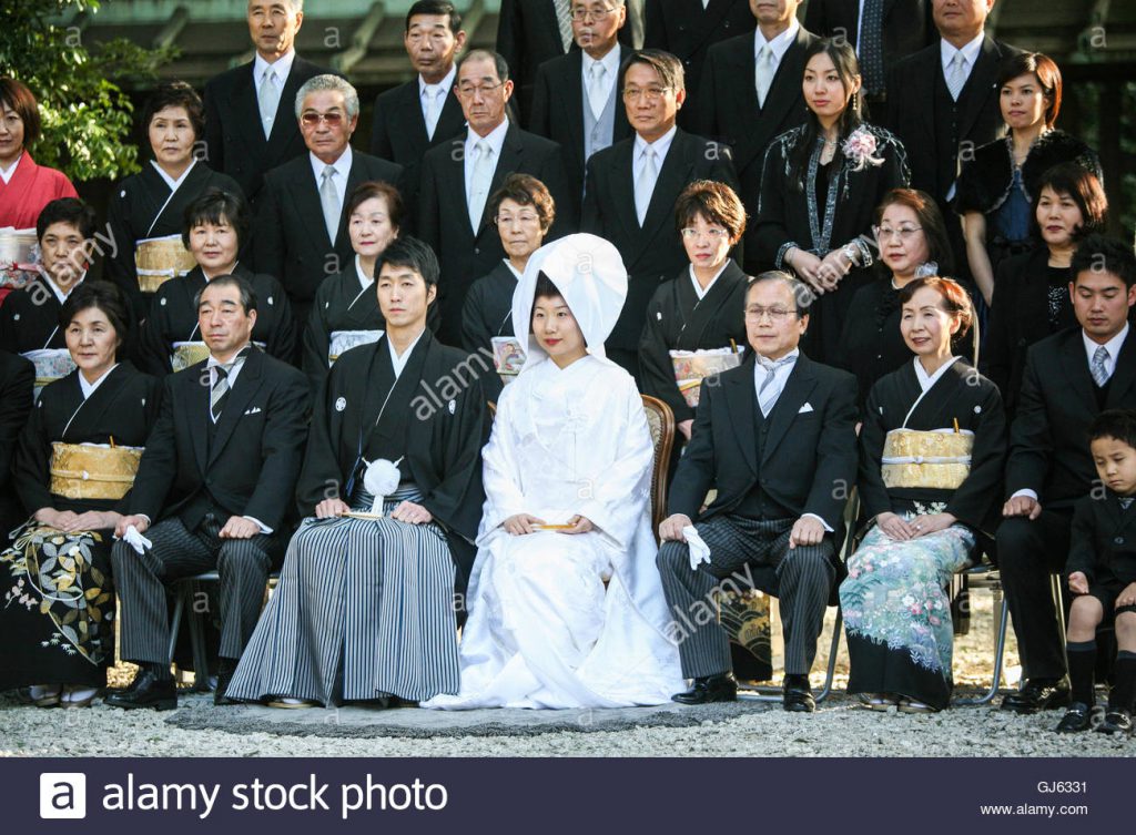 IMAGES FROM THE WORLD PEOPLE by RANIN HALLOUN - Ourboox.com