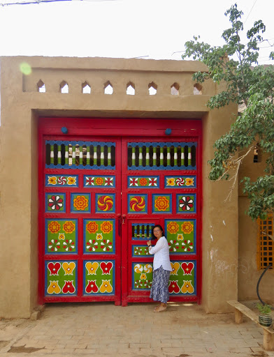 IMAGES FROM THE WORLD PEOPLE by RANIN HALLOUN - Ourboox.com