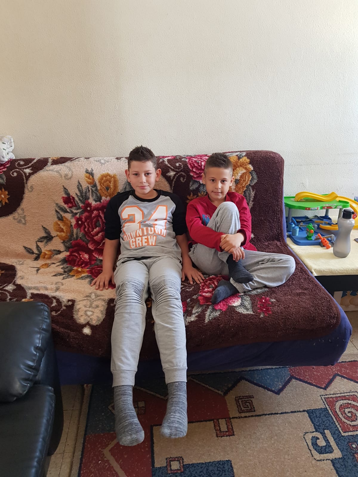 כולנו ביחד משפחה אחת : משפחת כיתה ג/1 בבית ספר השחף by ariela saada - Ourboox.com