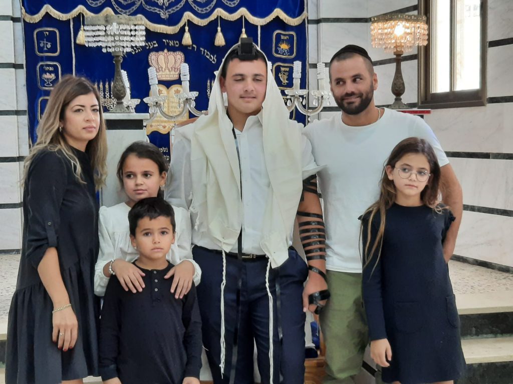 כולנו ביחד משפחה אחת : משפחת כיתה ג/1 בבית ספר השחף by ariela saada - Ourboox.com