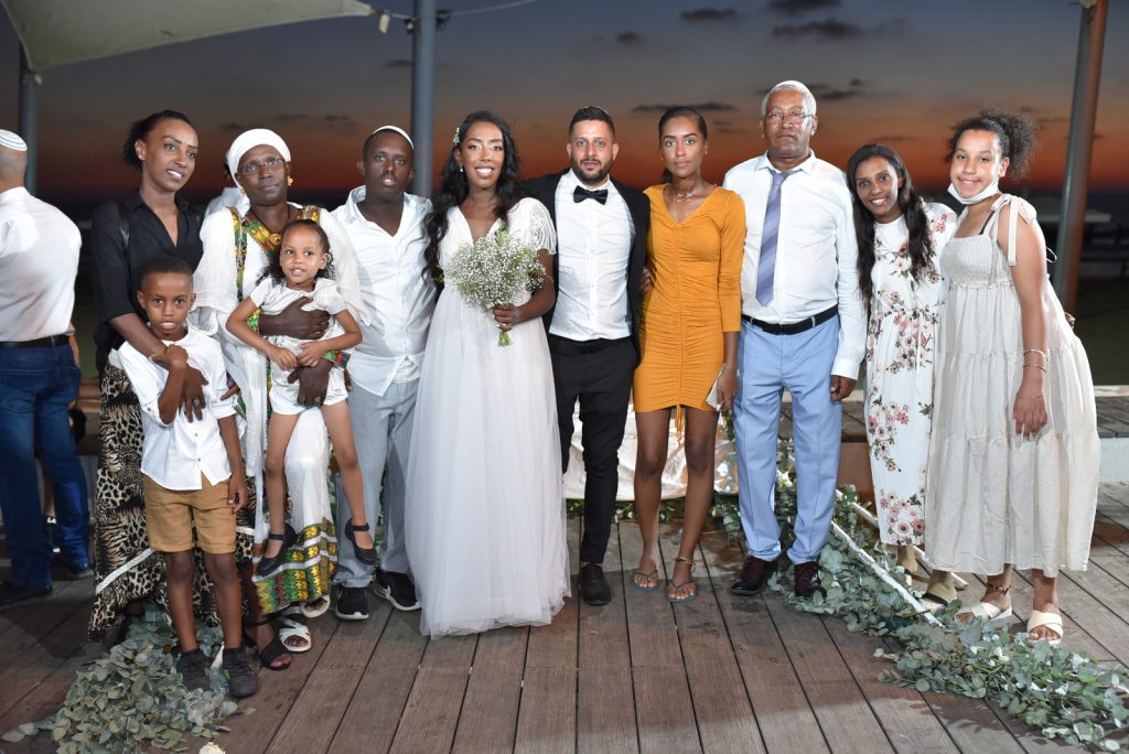 כולנו ביחד משפחה אחת : משפחת כיתה ג/1 בבית ספר השחף by ariela saada - Ourboox.com