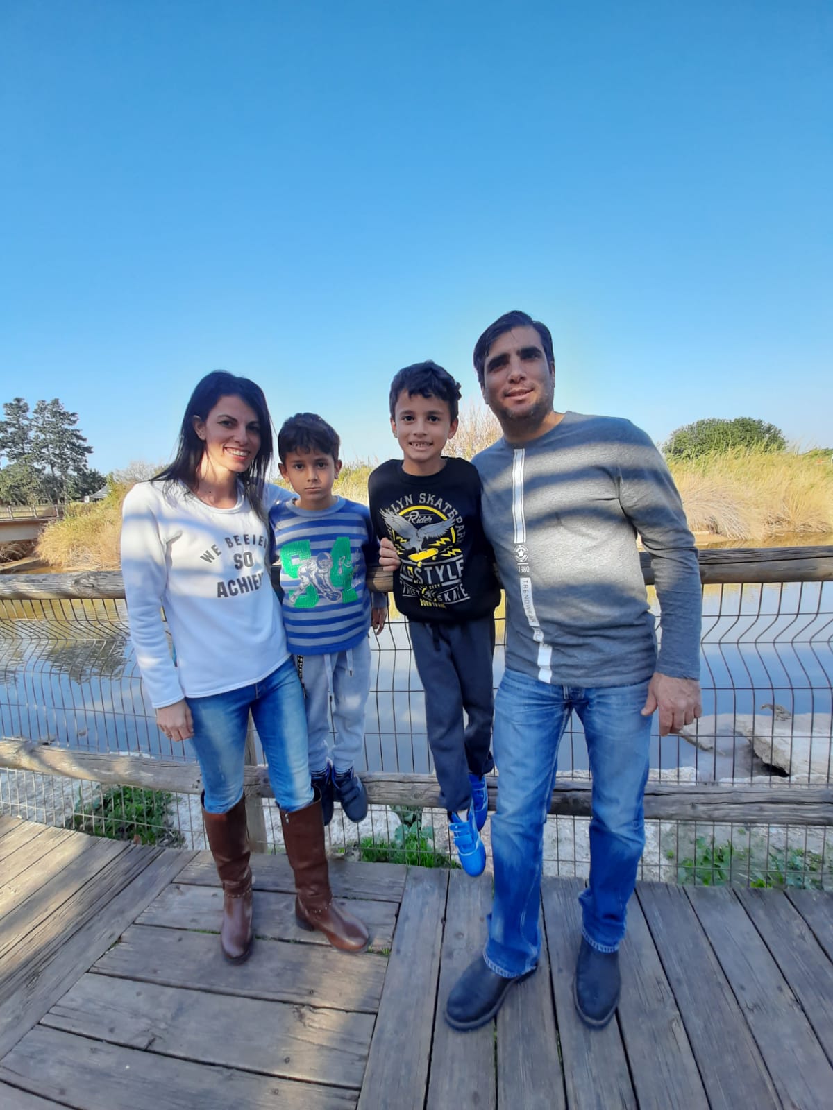 כולנו ביחד משפחה אחת : משפחת כיתה ג/1 בבית ספר השחף by ariela saada - Ourboox.com