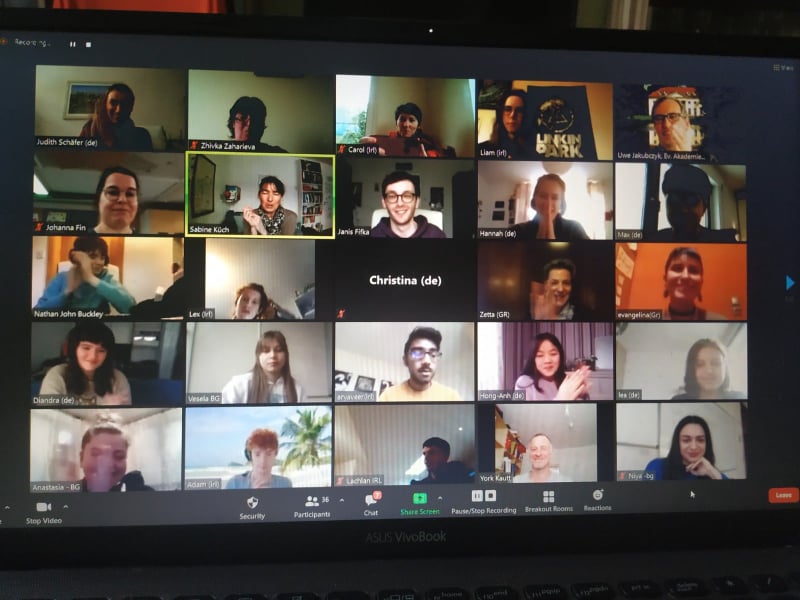 Erasmus Online by Artem - Ourboox.com