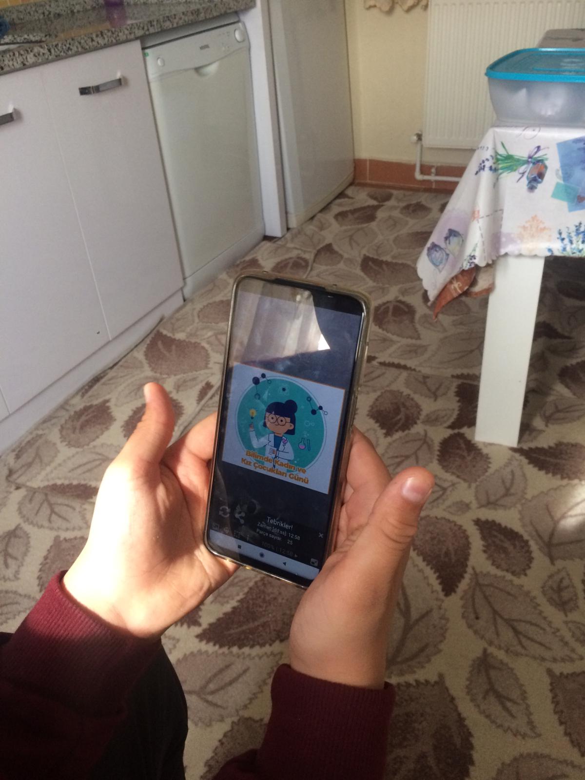 Deneyle Oynuyor Bilimle Öğreniyorum Projesi  11 Şubat “Bilimde Kadın ve Kız Çocukları Uluslararası Günü”Puzzle Çalışmaları by ESRA KALEM - Ourboox.com