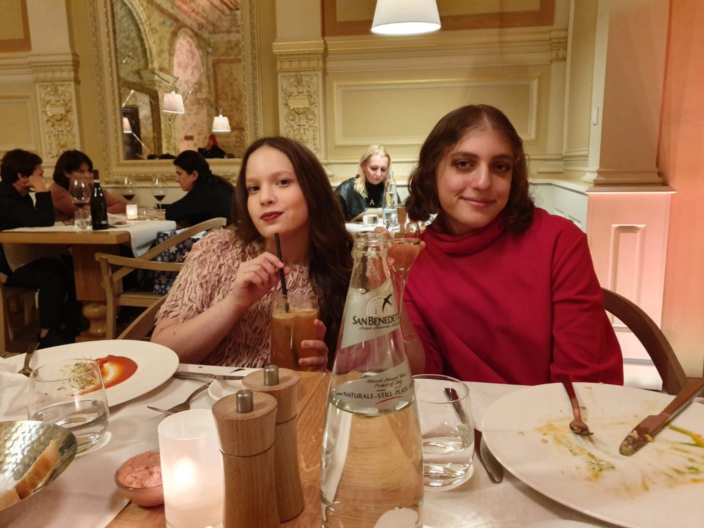 עבודת שורשים by Nogah - Ourboox.com