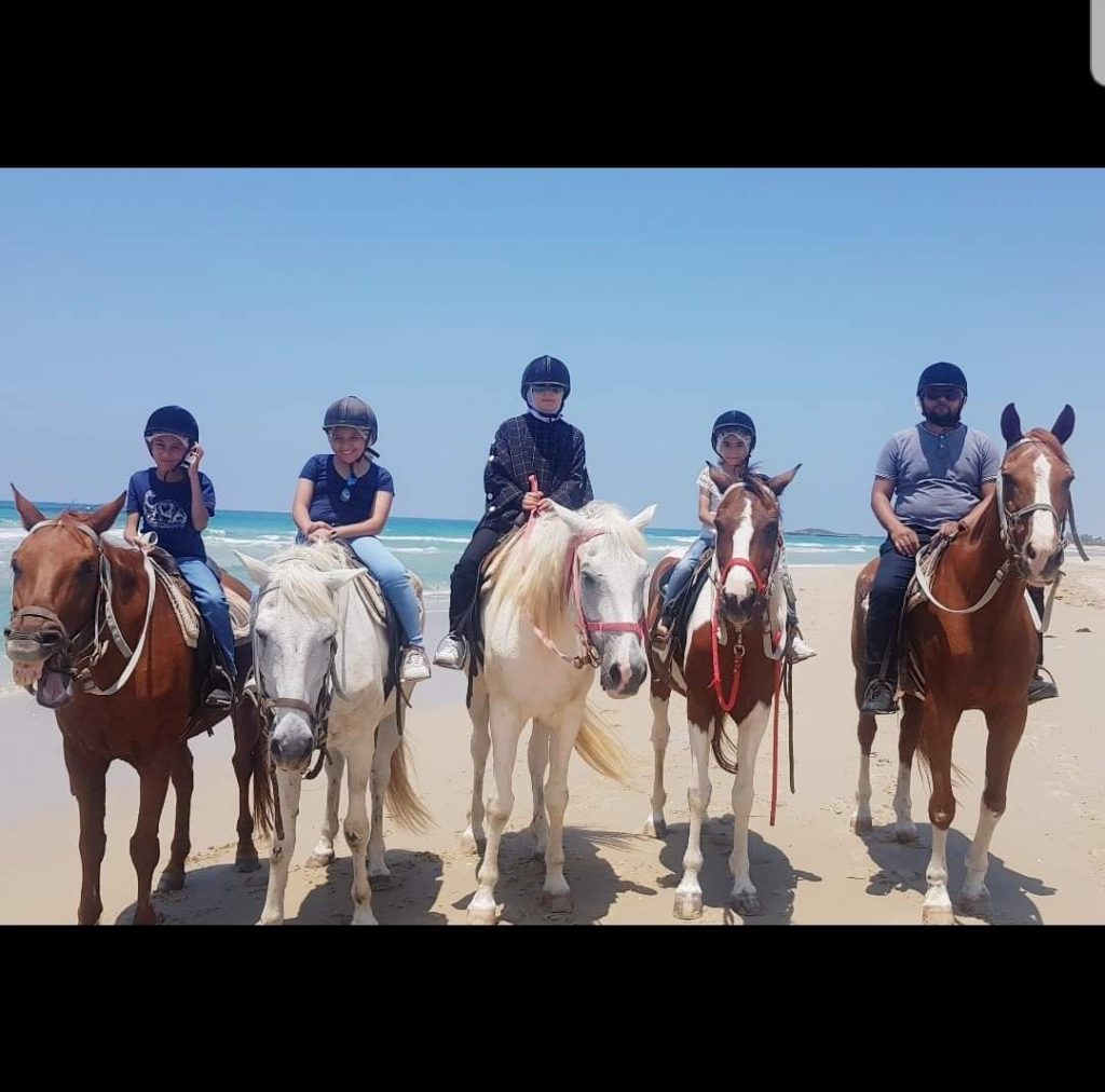 عائلتي by mariam abd alkadr - Ourboox.com