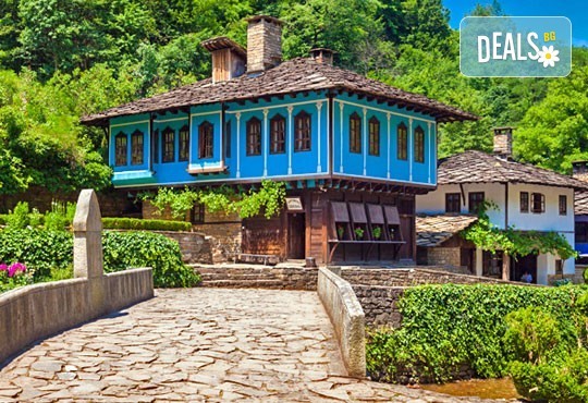 Виртуална разходка из ЕТЪР by Средно училище "Райчо Каролев" - Illustrated by Калоян Колев - Ourboox.com