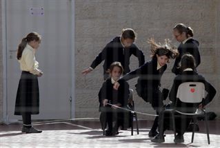 נוער נושר ממשפחות של בעלי תשובה by ATARA - Illustrated by עטרה אורה ברכה שפיגלר - Ourboox.com