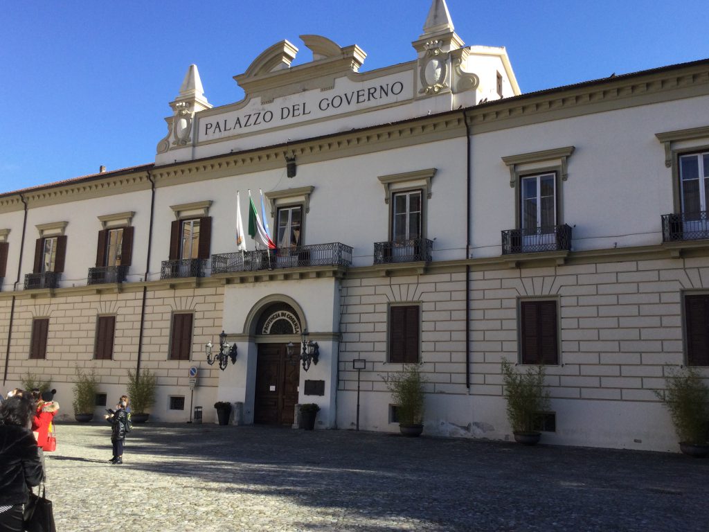 Viaggio nel centro storico di Cosenza by MARTINO PIERO DOMENICO - Ourboox.com