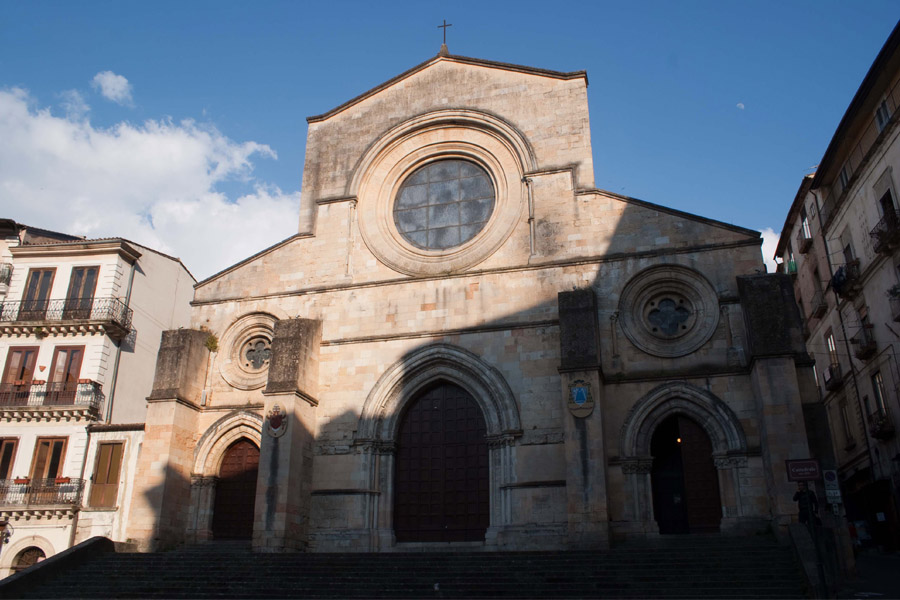 La Cattedrale di Cosenza by Gianluca Spadafora - Ourboox.com