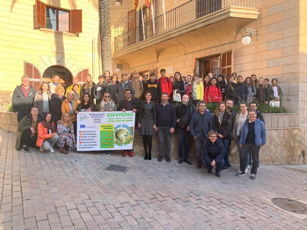 My sweet school’s presentation by BURCU - Ourboox.com